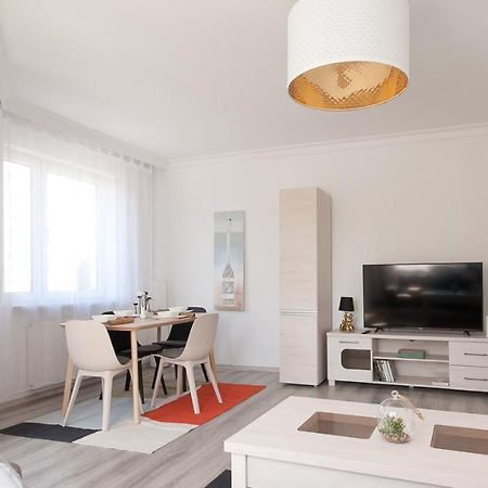 Uroczy Apartament Rzeczna Колобжег Экстерьер фото