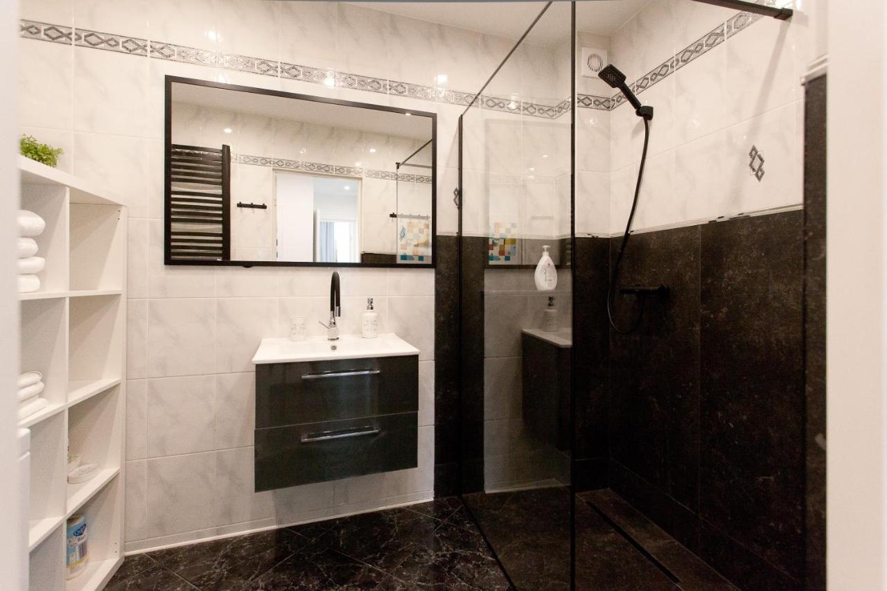 Uroczy Apartament Rzeczna Колобжег Экстерьер фото